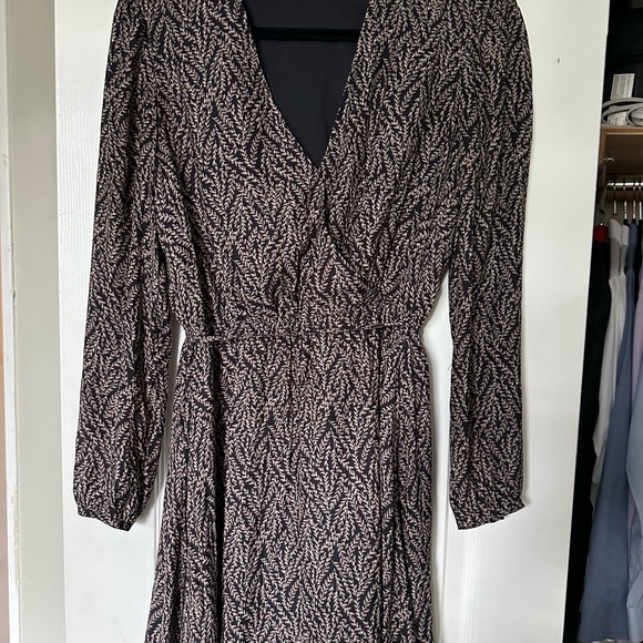 Aritzia Talula Dress Size Small - Picture 3 of 3